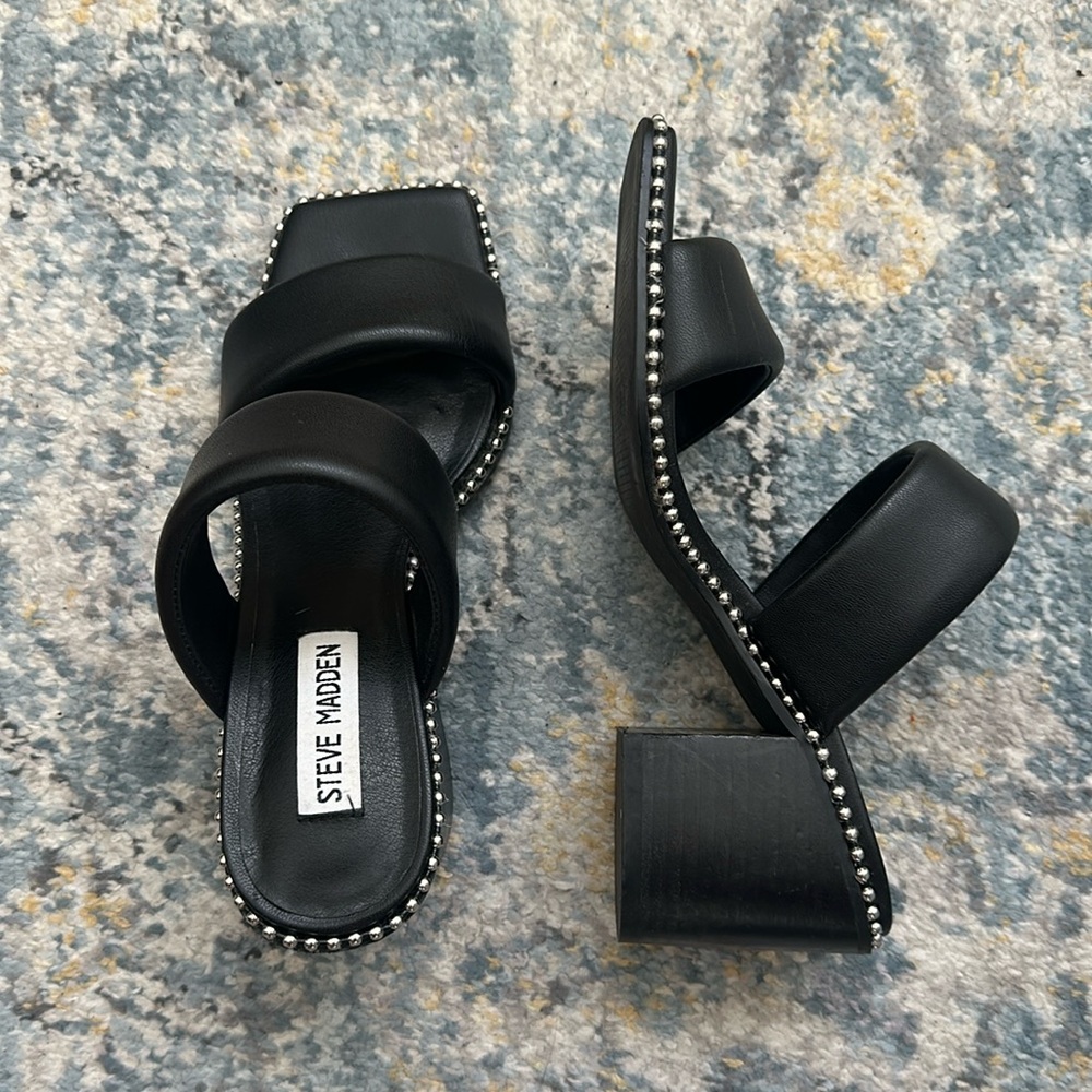 Like new Steve Madden Harlee Sandal